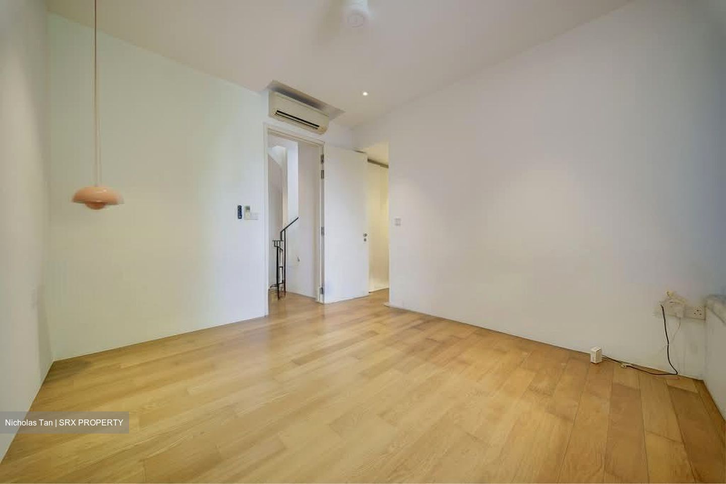 Watten Residences (D11), Terrace #573991341
